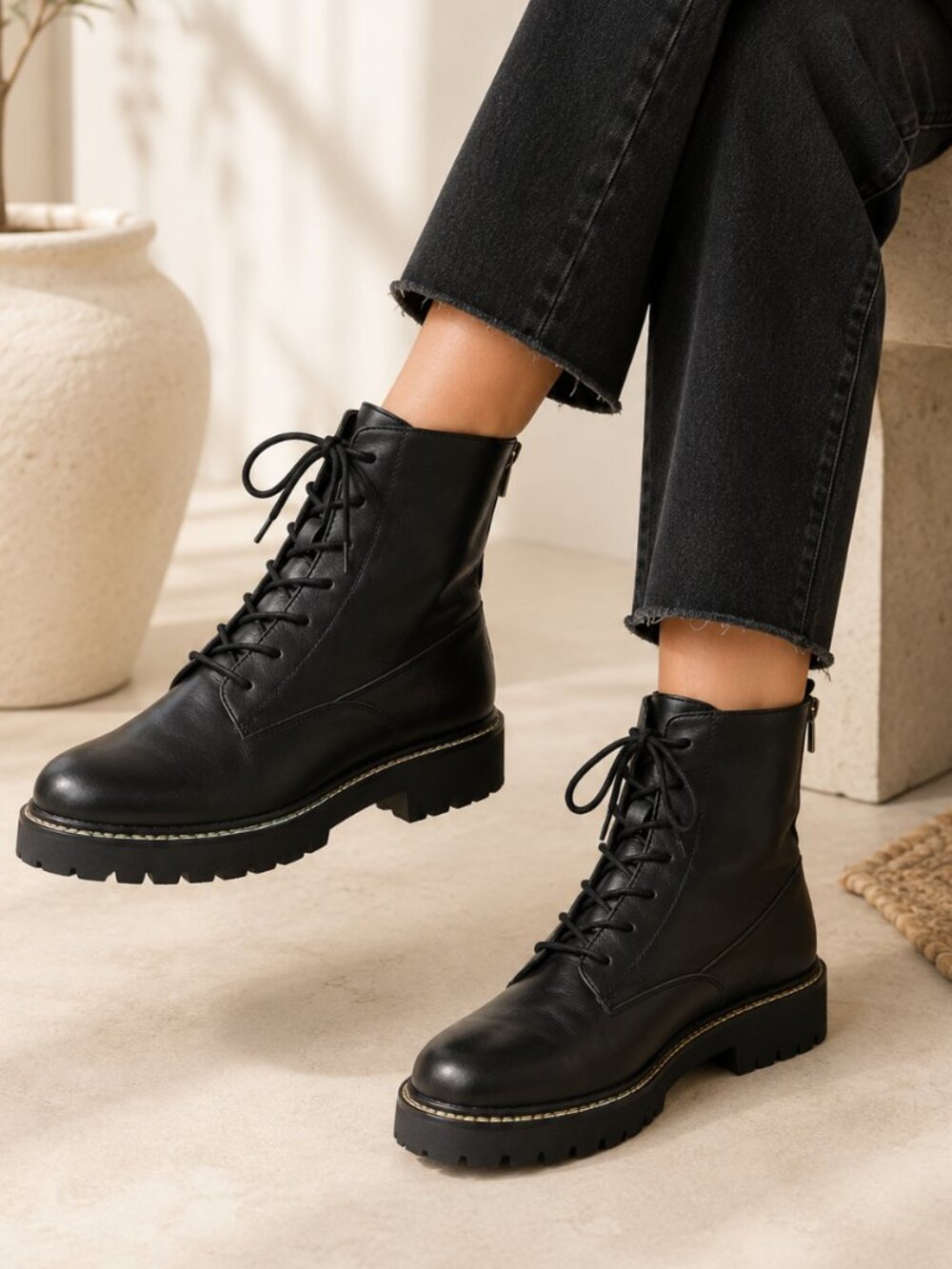 Madewell Citywalk Lugsole Leather Combat Boots Black Lace-Up 7.5